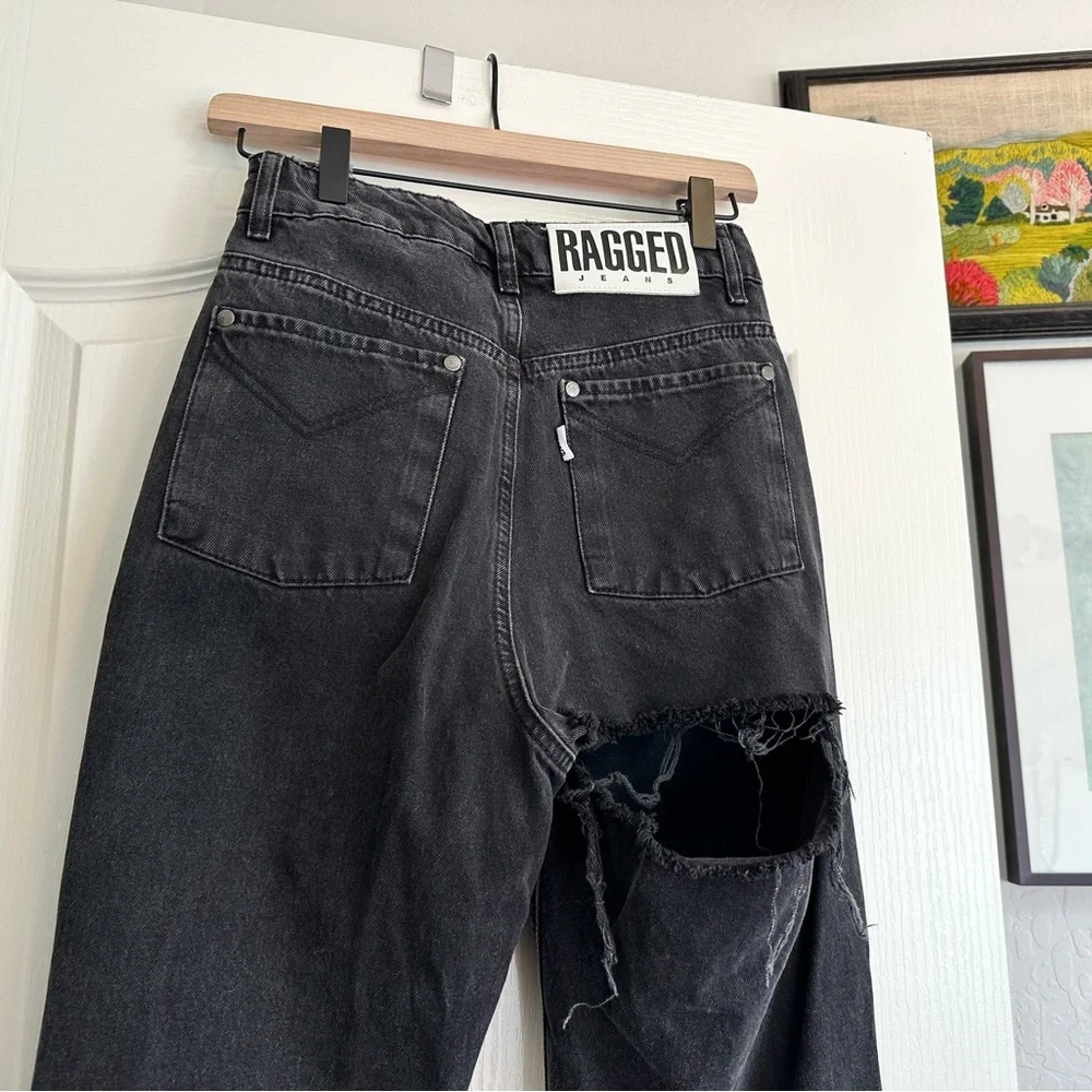The Ragged Priest Butt Cut Jeans. Size: 26. Great condition 🖤 - Picture 9 of 11